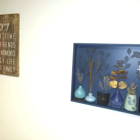 White&blue Center App *